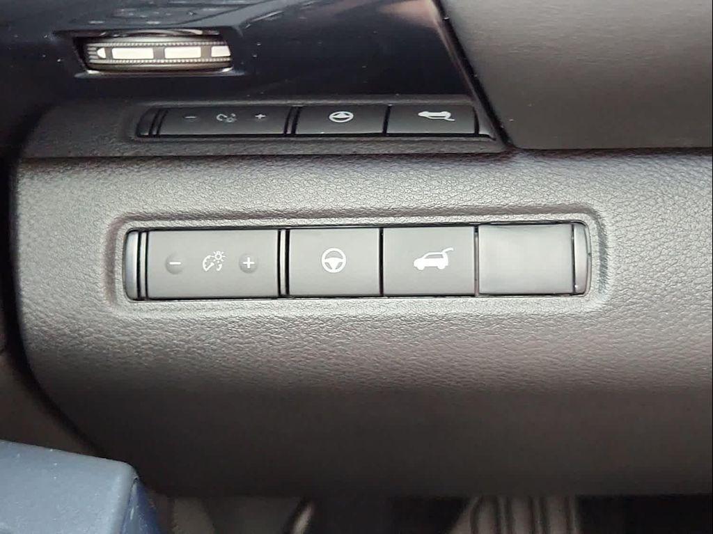 new 2025 Nissan Pathfinder car, priced at $39,883