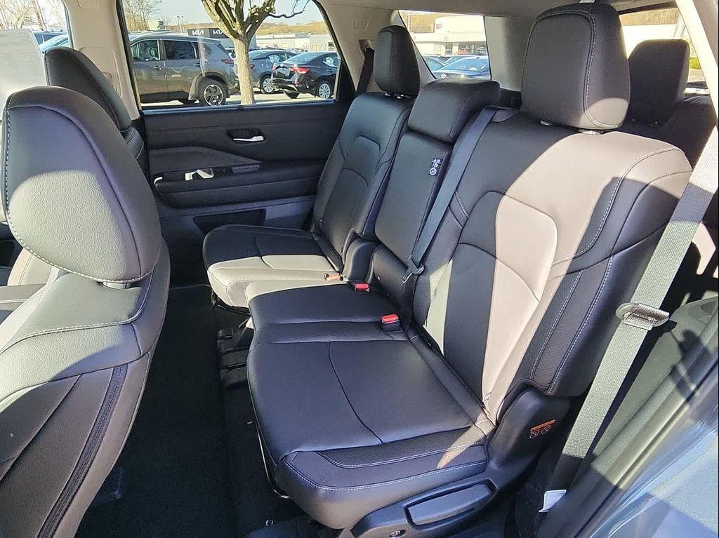 new 2025 Nissan Pathfinder car, priced at $43,593