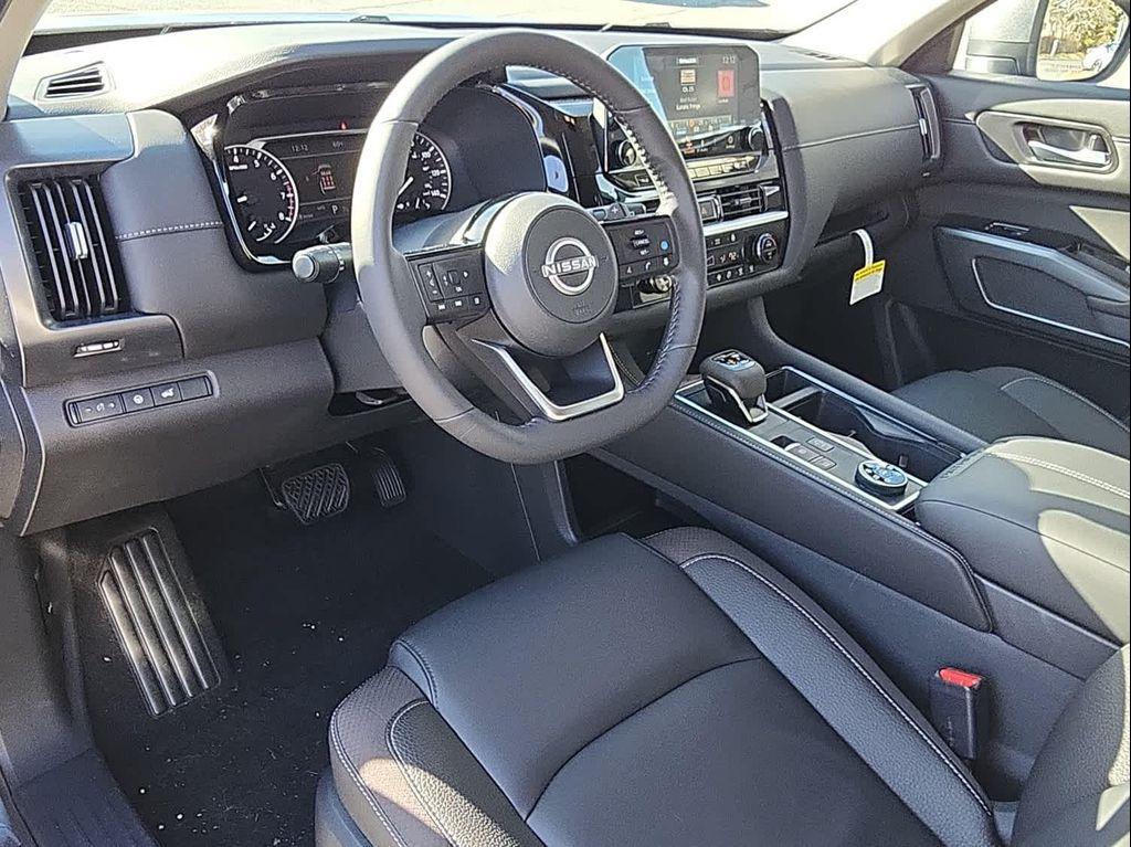 new 2025 Nissan Pathfinder car, priced at $43,593