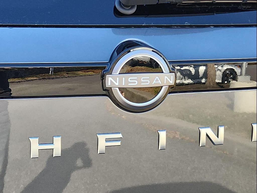 new 2025 Nissan Pathfinder car, priced at $43,593