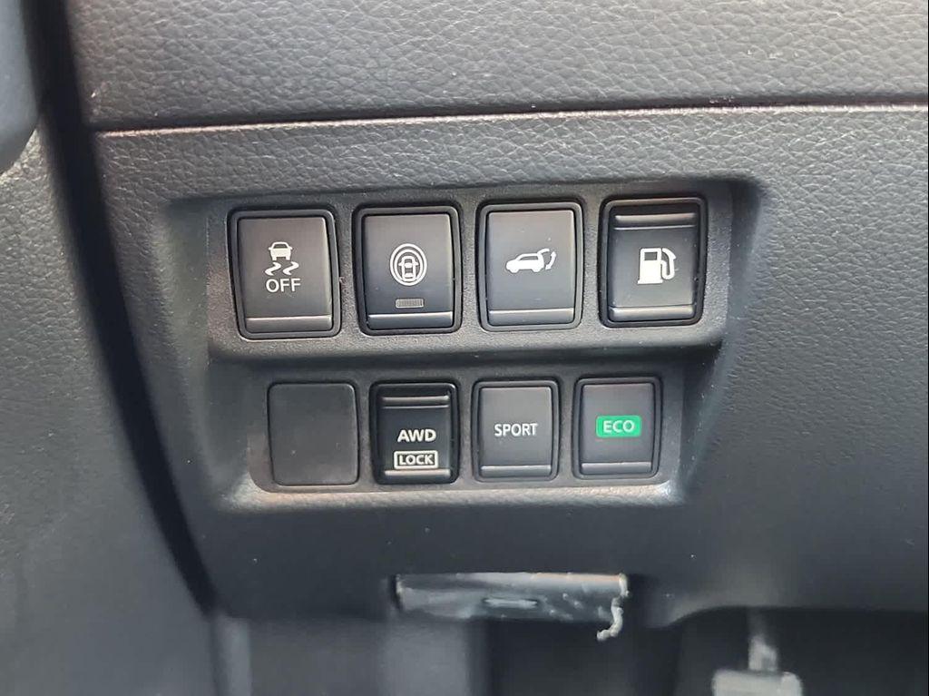 used 2019 Nissan Rogue car, priced at $17,887