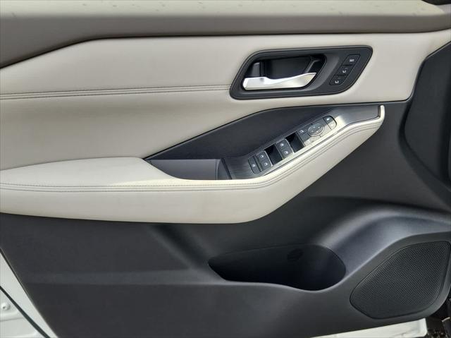 new 2025 Nissan Rogue car, priced at $45,600