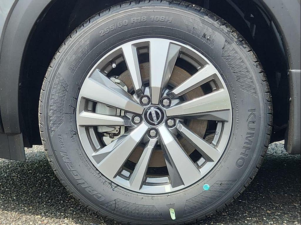 new 2025 Nissan Pathfinder car, priced at $44,738