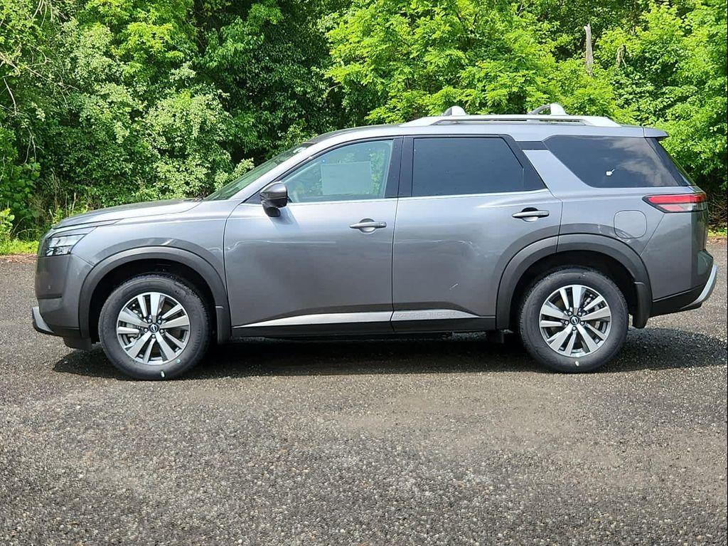 new 2025 Nissan Pathfinder car, priced at $44,738