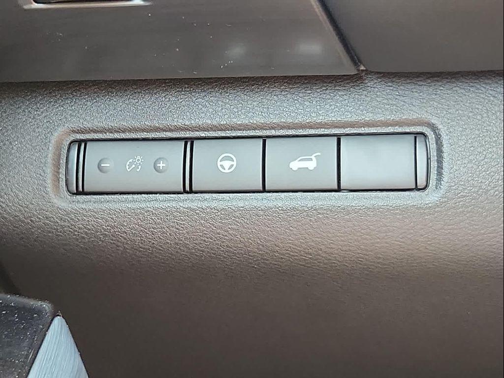 new 2025 Nissan Pathfinder car, priced at $44,738