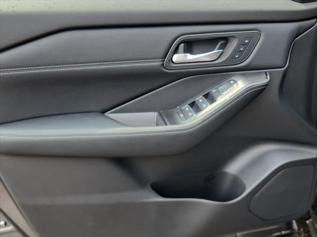 new 2025 Nissan Rogue car, priced at $44,825
