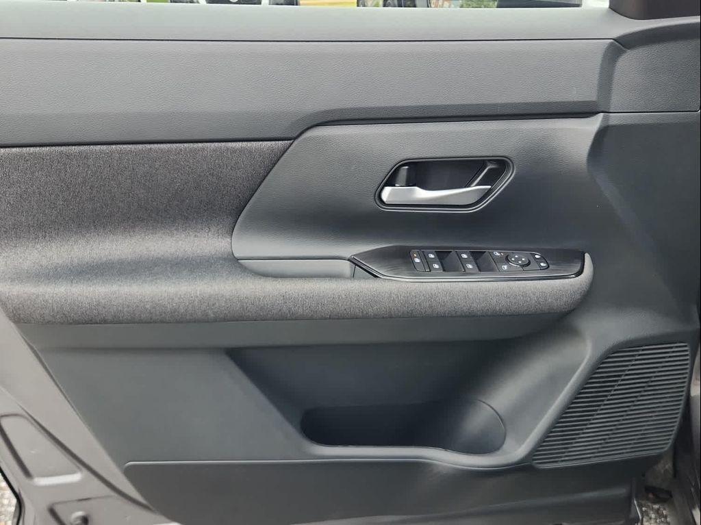 new 2025 Nissan Kicks car, priced at $25,678