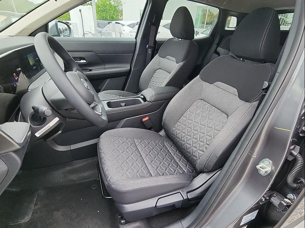 new 2025 Nissan Kicks car, priced at $25,678