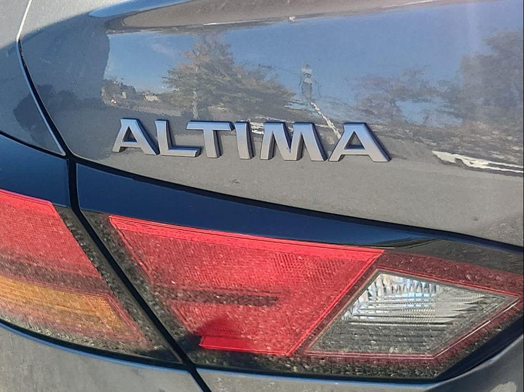 new 2025 Nissan Altima car, priced at $33,208