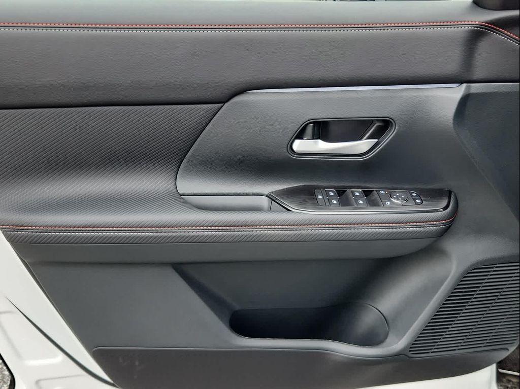 new 2025 Nissan Kicks car, priced at $27,298