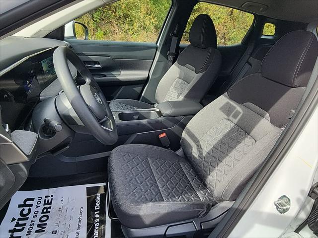 new 2025 Nissan Kicks car, priced at $26,000