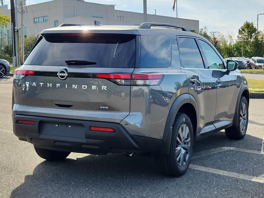 new 2025 Nissan Pathfinder car, priced at $40,928
