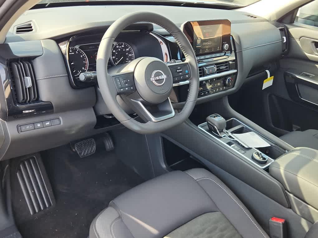 new 2025 Nissan Pathfinder car, priced at $40,928
