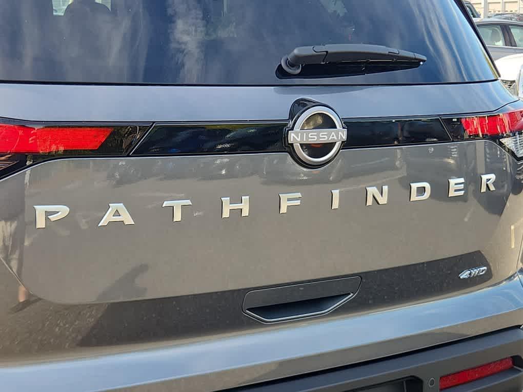 new 2025 Nissan Pathfinder car, priced at $40,928