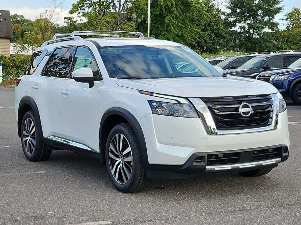 new 2025 Nissan Pathfinder car, priced at $49,953