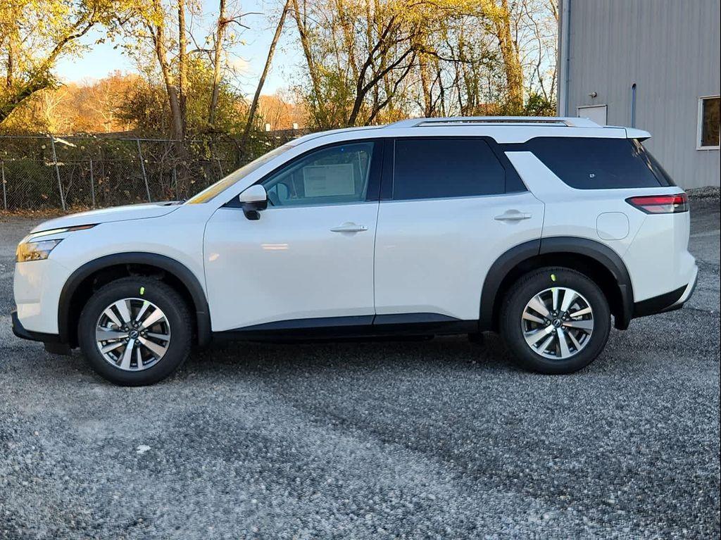 new 2025 Nissan Pathfinder car, priced at $43,618