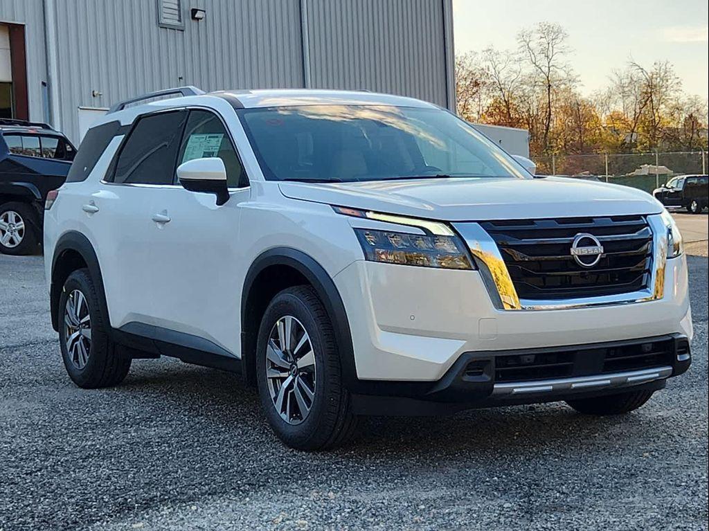 new 2025 Nissan Pathfinder car, priced at $43,618