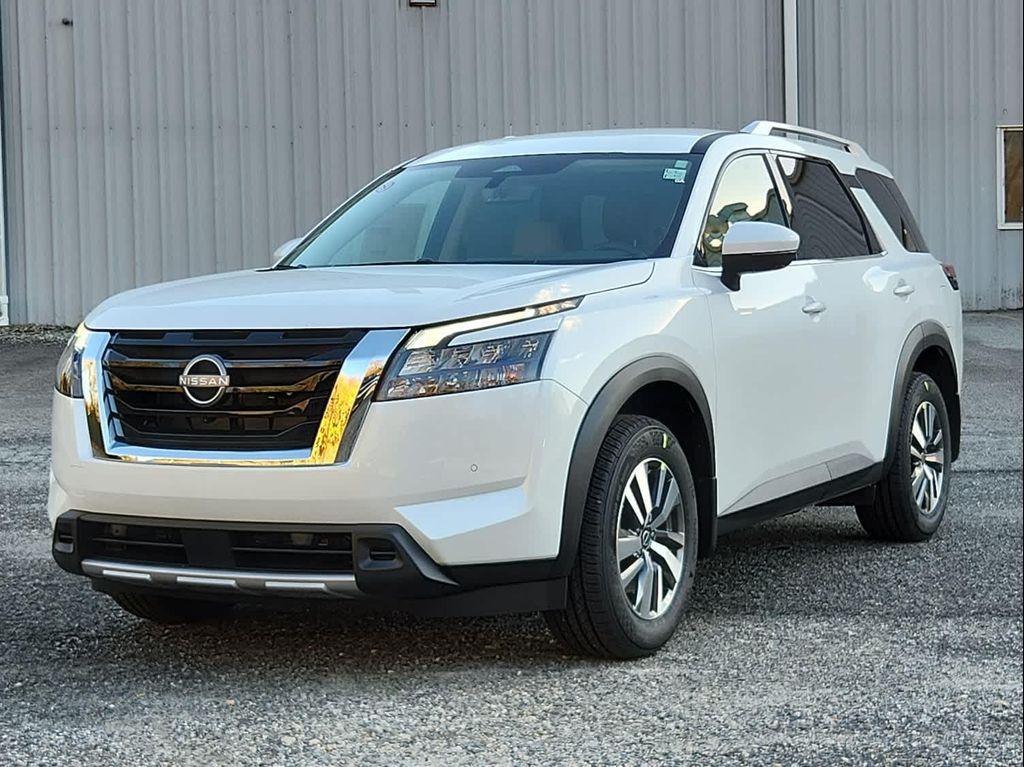 new 2025 Nissan Pathfinder car, priced at $43,618