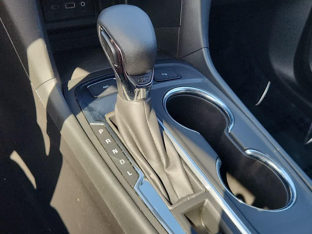 used 2022 Chevrolet Equinox car, priced at $19,989