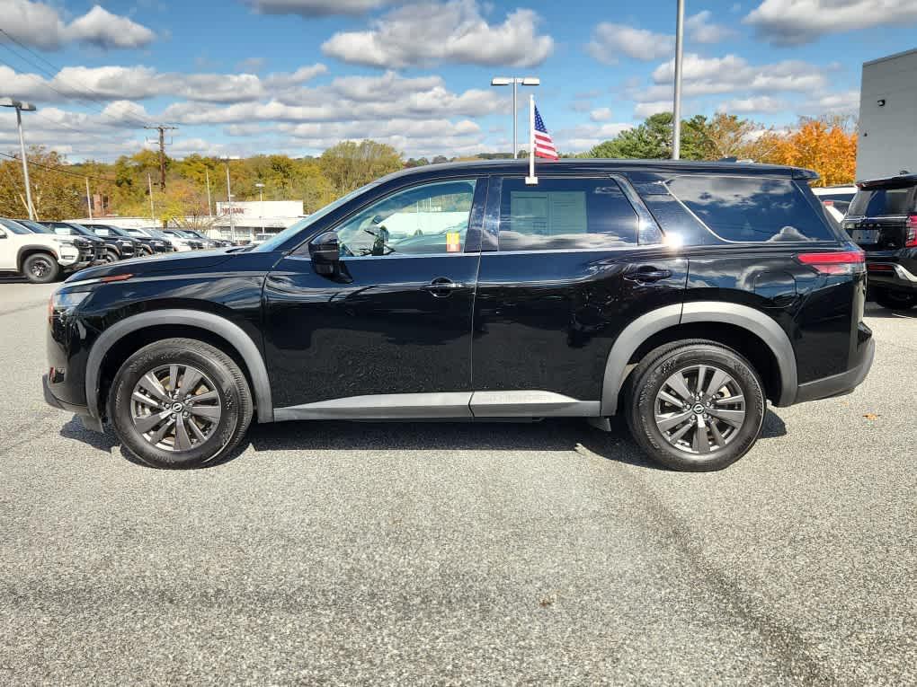 used 2022 Nissan Pathfinder car, priced at $24,997