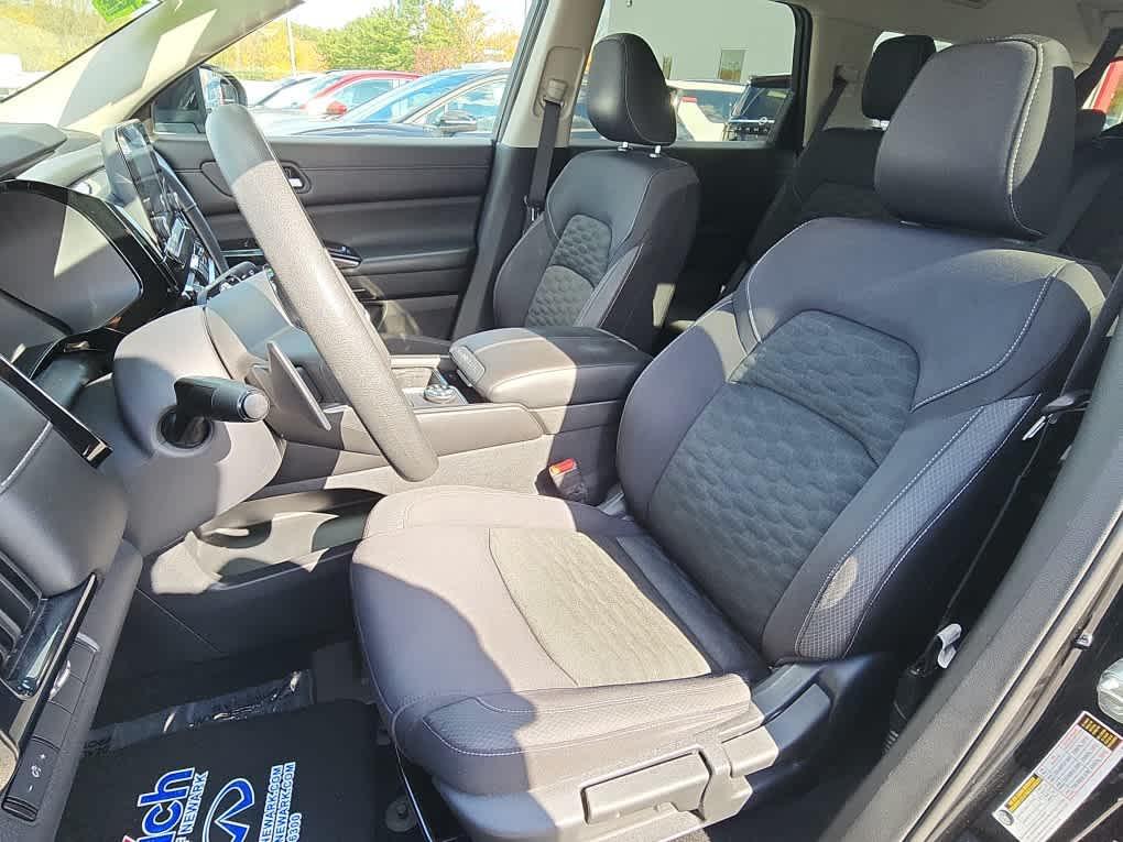 used 2022 Nissan Pathfinder car, priced at $24,997