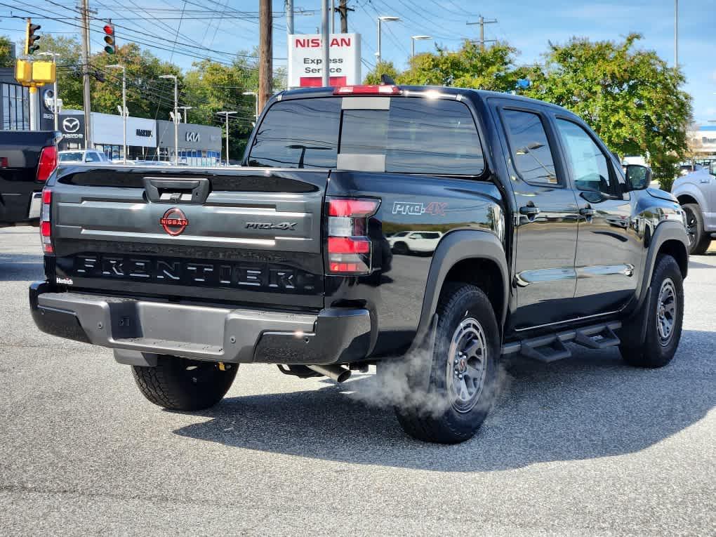 new 2025 Nissan Frontier car