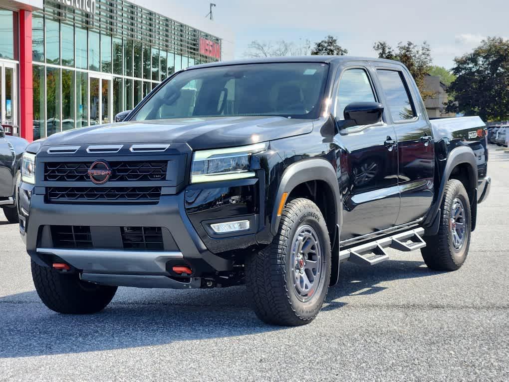 new 2025 Nissan Frontier car