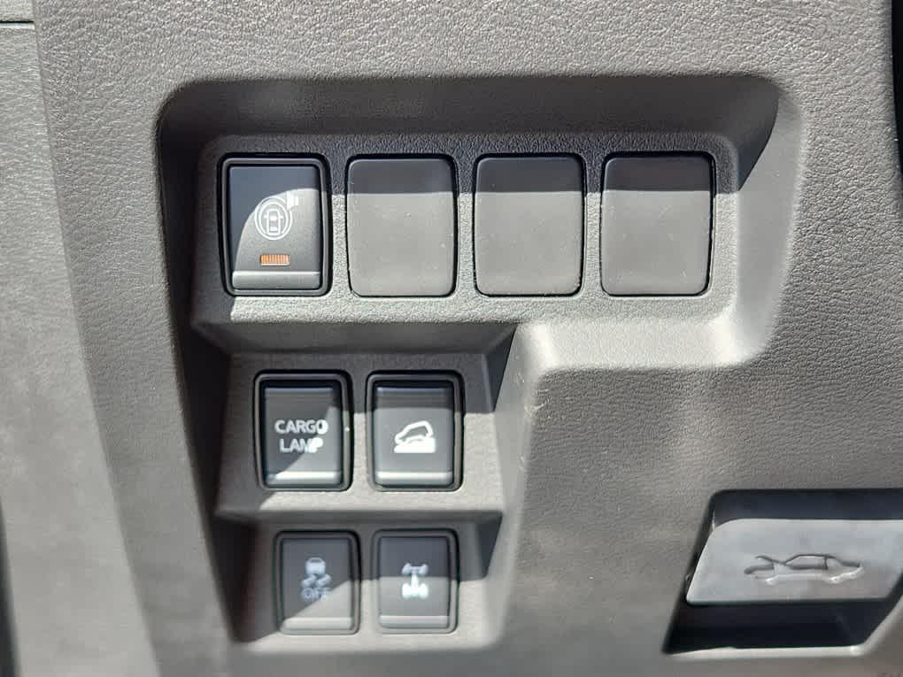 new 2025 Nissan Frontier car