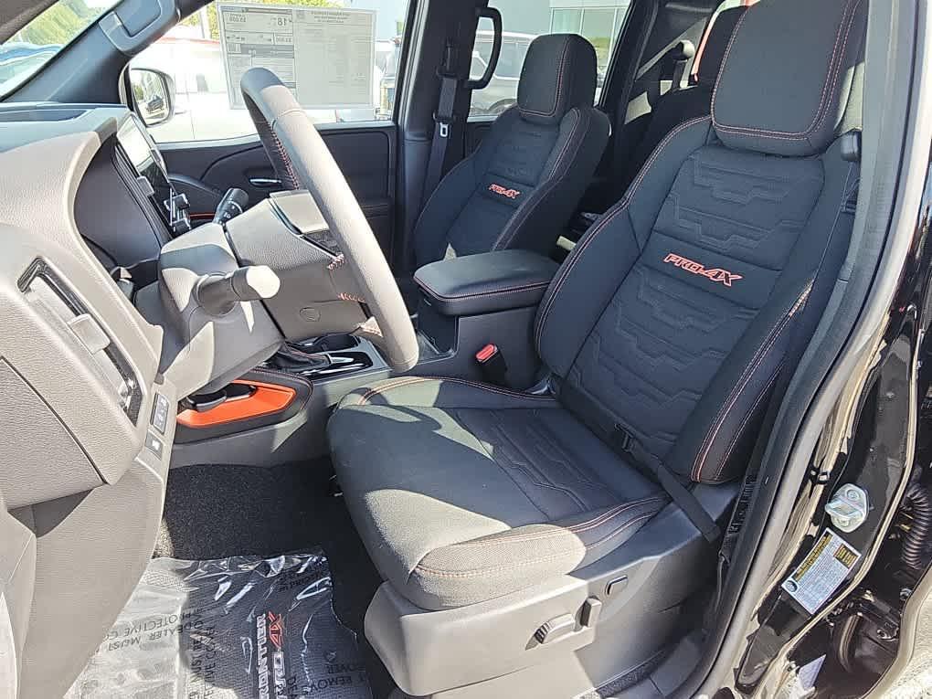 new 2025 Nissan Frontier car