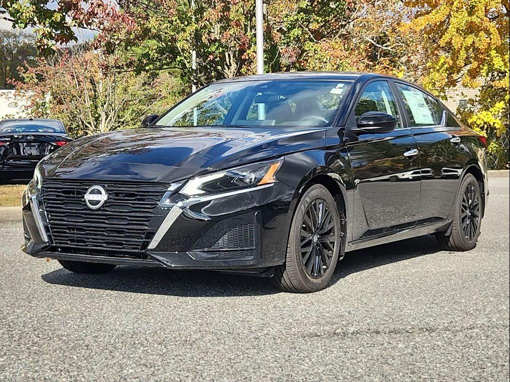 new 2025 Nissan Altima car, priced at $27,978