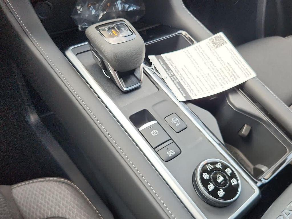 new 2025 Nissan Pathfinder car, priced at $40,778