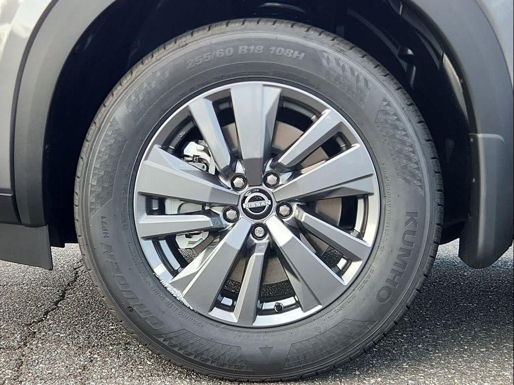 new 2025 Nissan Pathfinder car, priced at $40,778