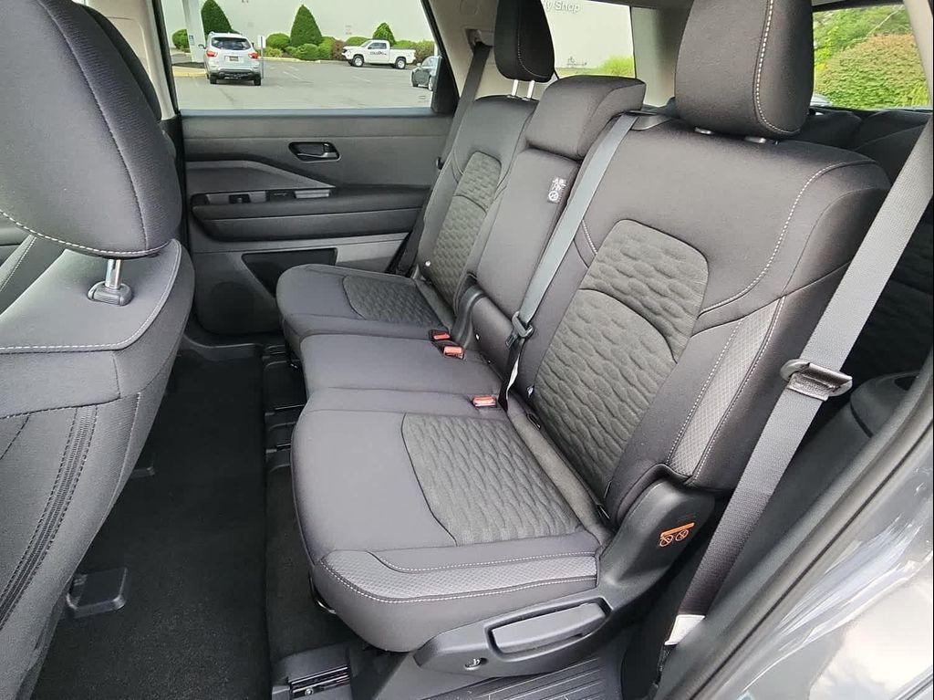 new 2025 Nissan Pathfinder car, priced at $40,778