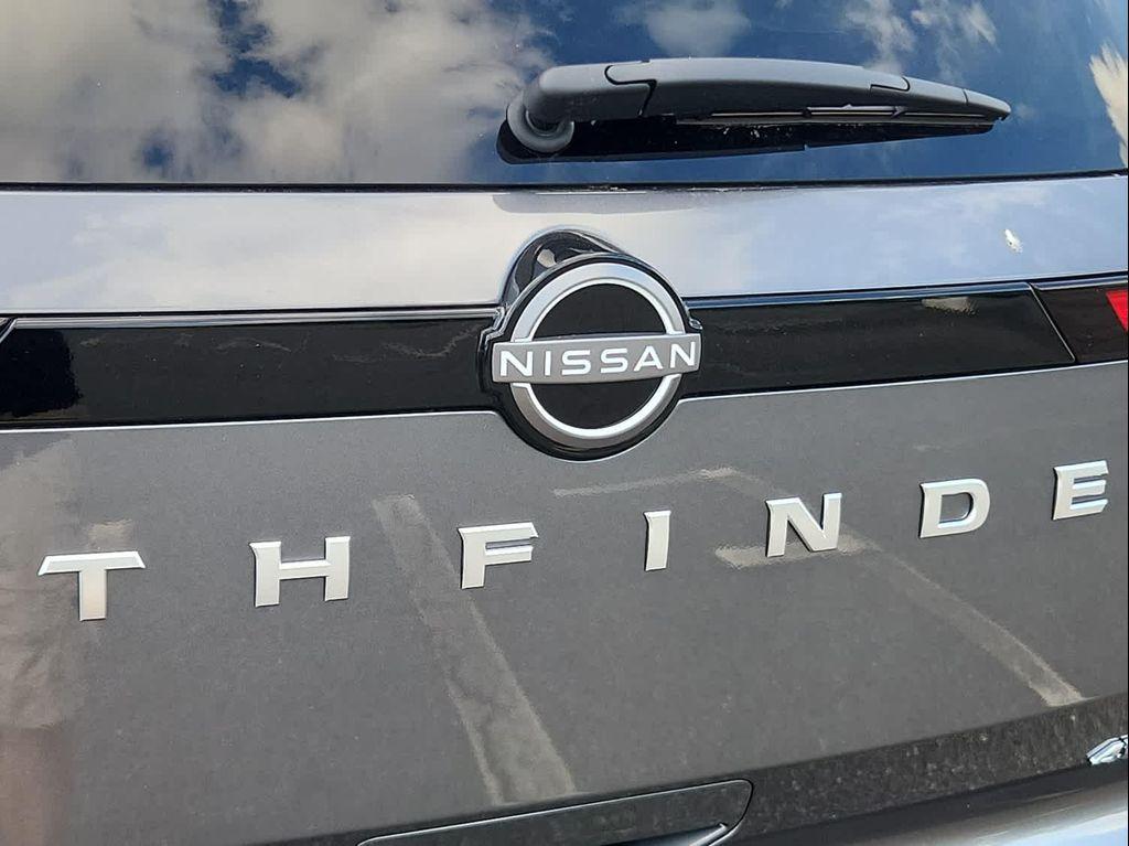 new 2025 Nissan Pathfinder car, priced at $40,778