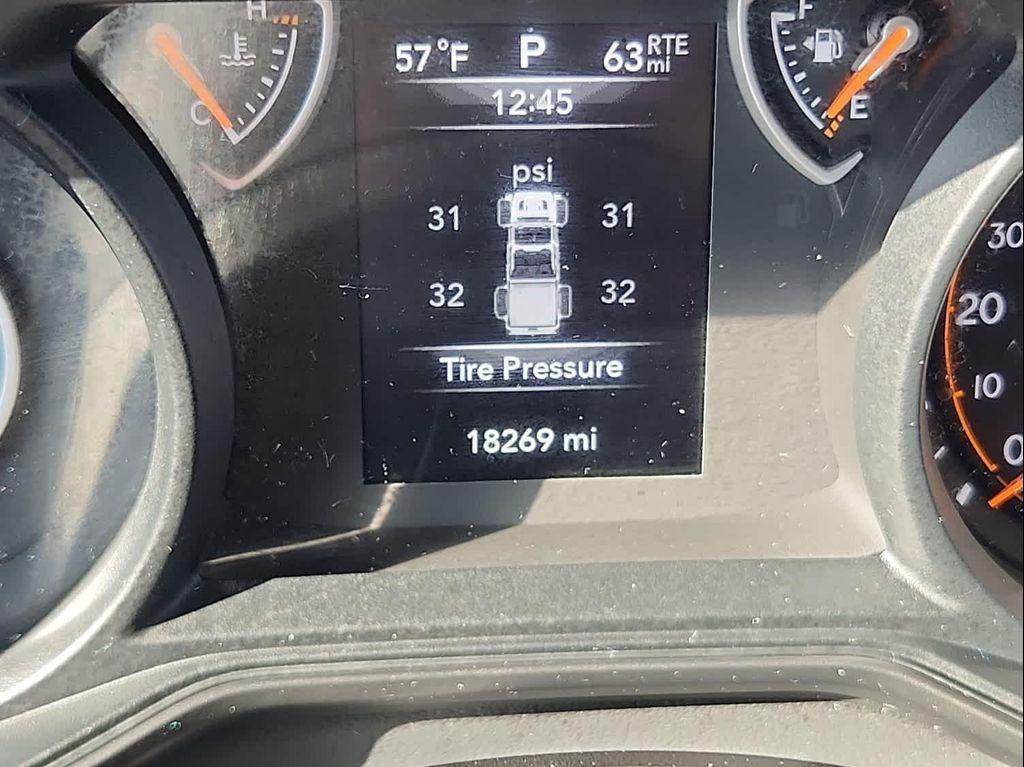 used 2025 Jeep Gladiator car, priced at $34,987