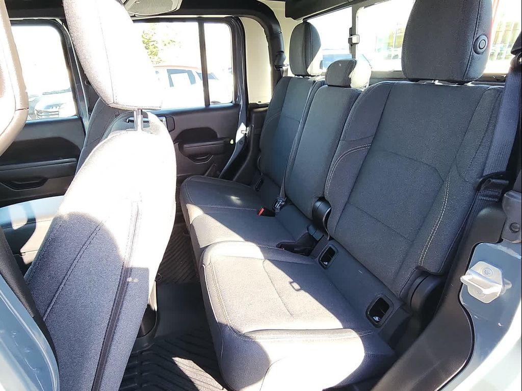 used 2025 Jeep Gladiator car, priced at $34,987