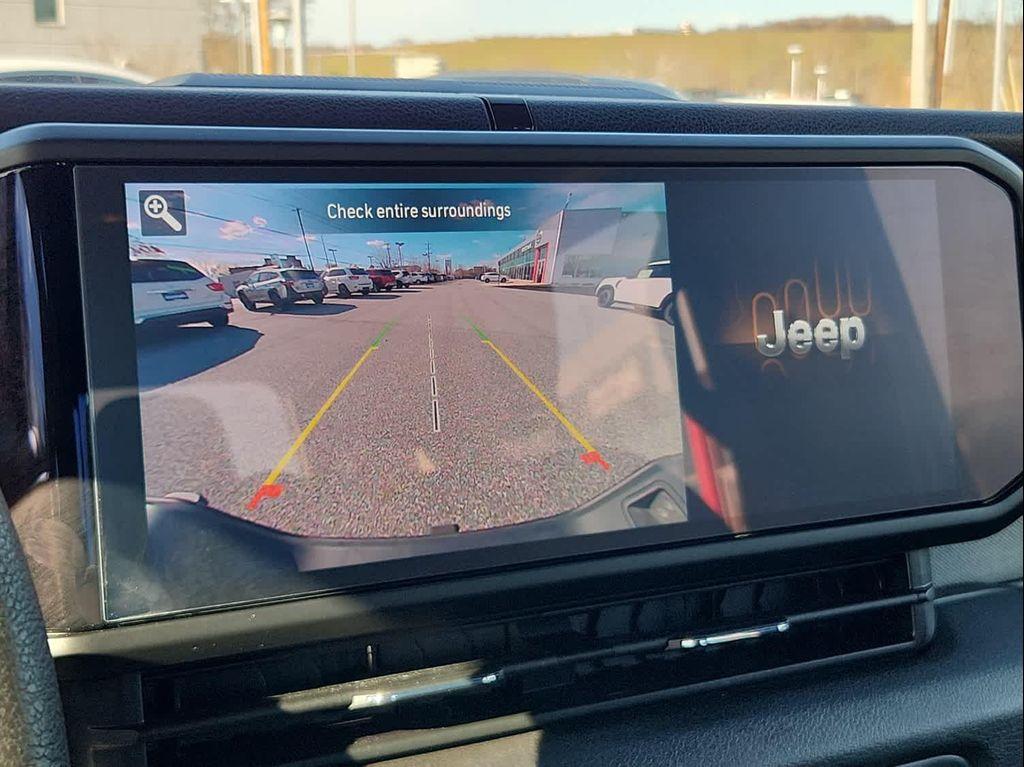 used 2025 Jeep Gladiator car, priced at $34,987