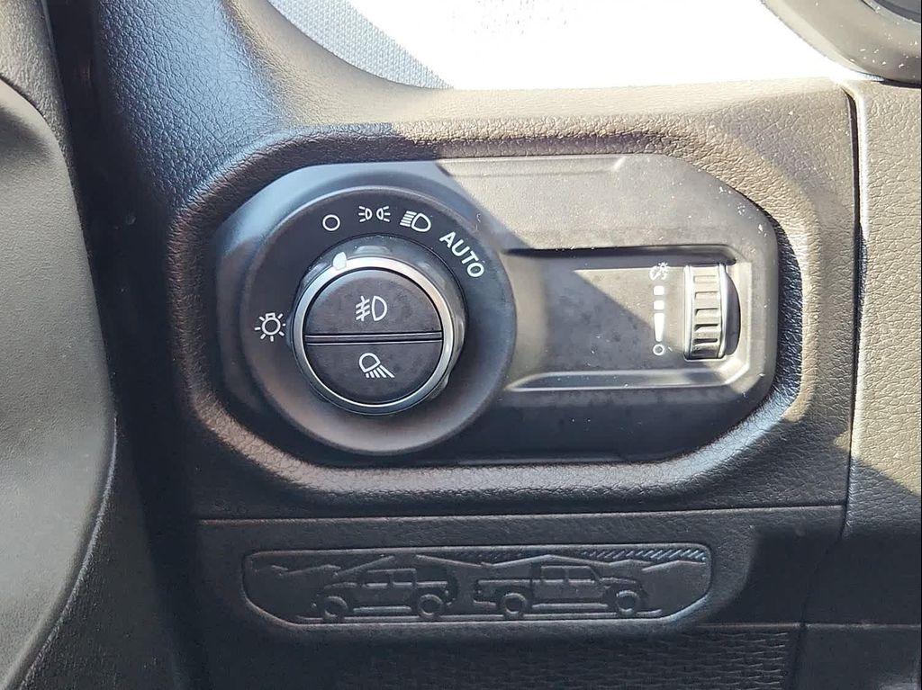 used 2025 Jeep Gladiator car, priced at $34,987