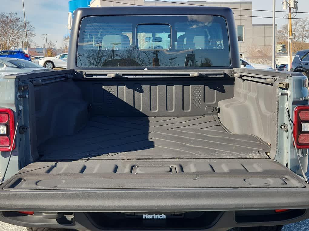 used 2025 Jeep Gladiator car, priced at $34,987