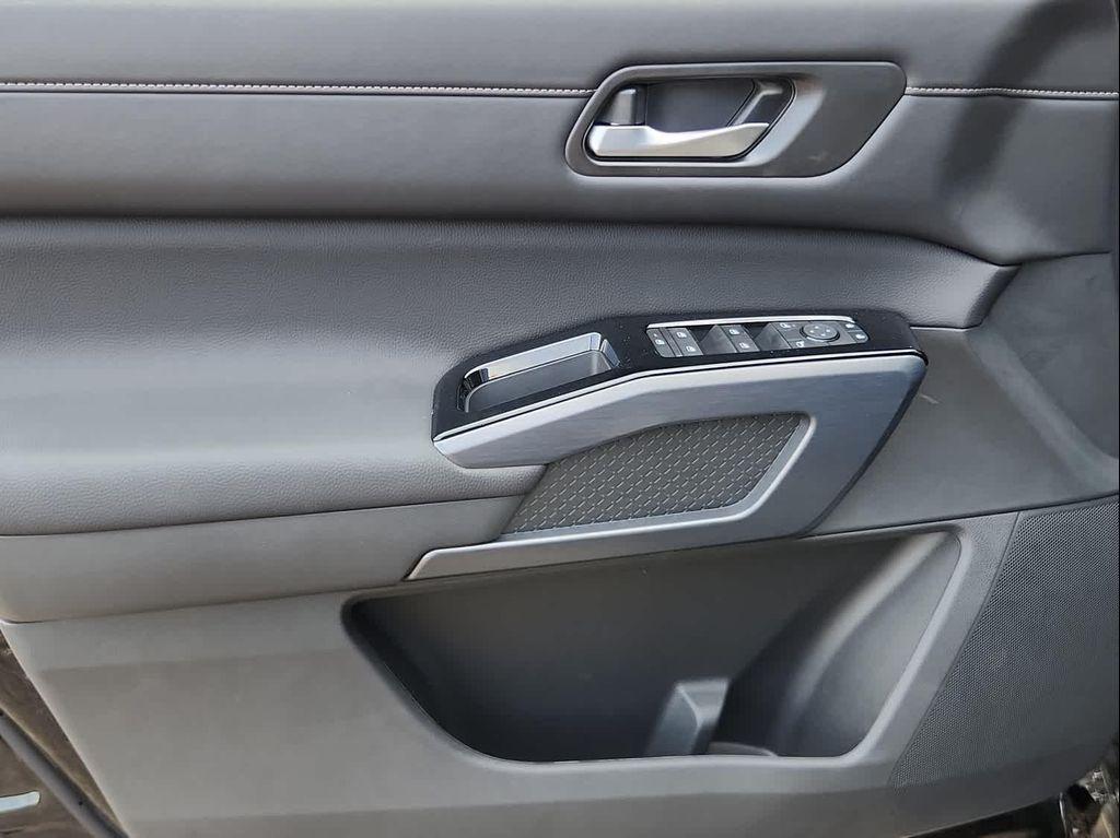 new 2025 Nissan Pathfinder car, priced at $43,738