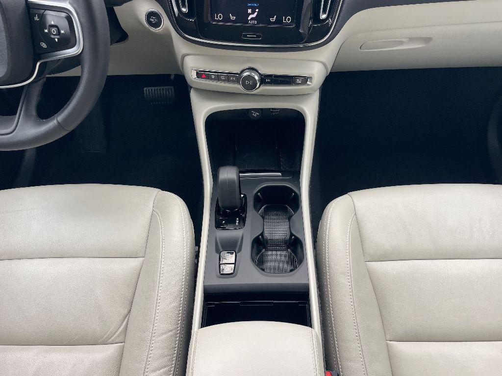 used 2022 Volvo XC40 car, priced at $22,900