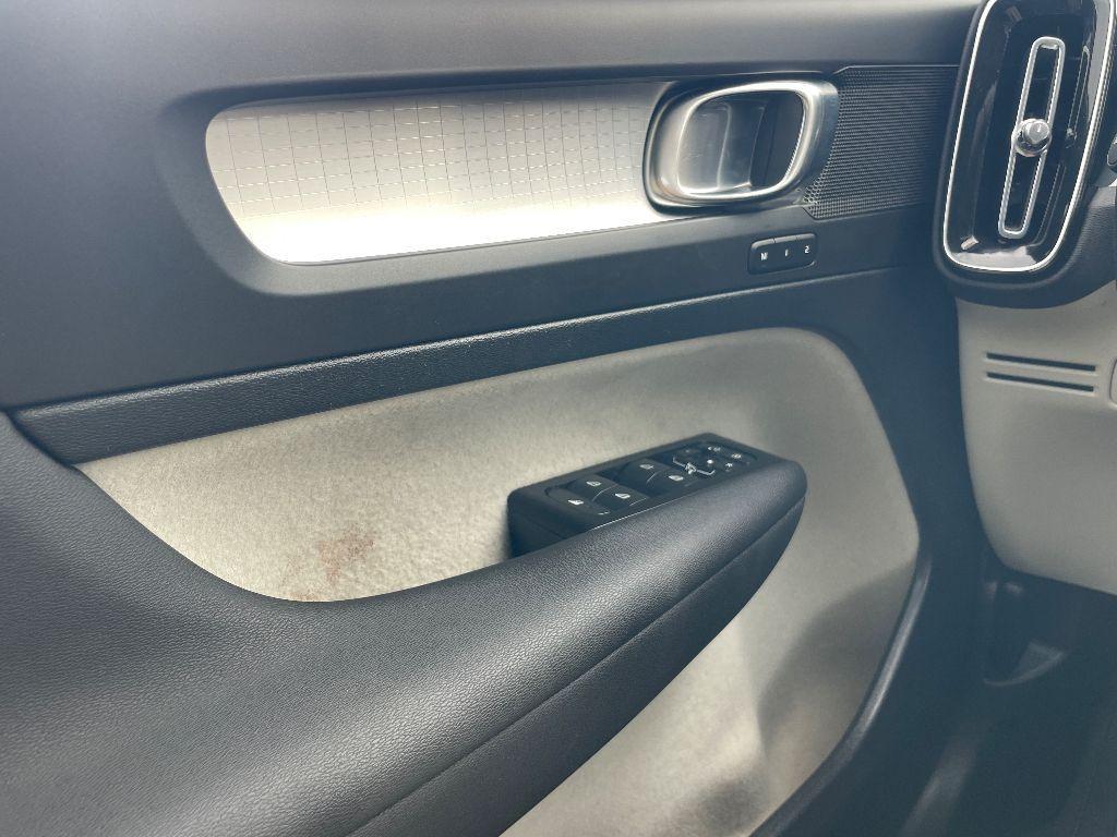 used 2022 Volvo XC40 car, priced at $22,900