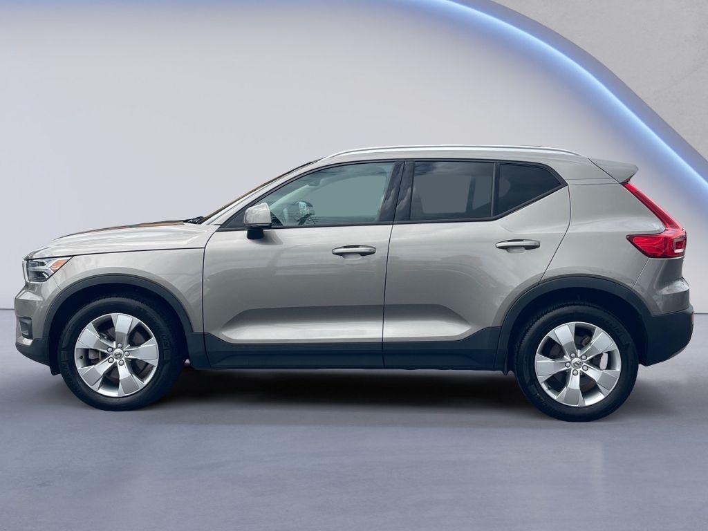 used 2022 Volvo XC40 car, priced at $22,900
