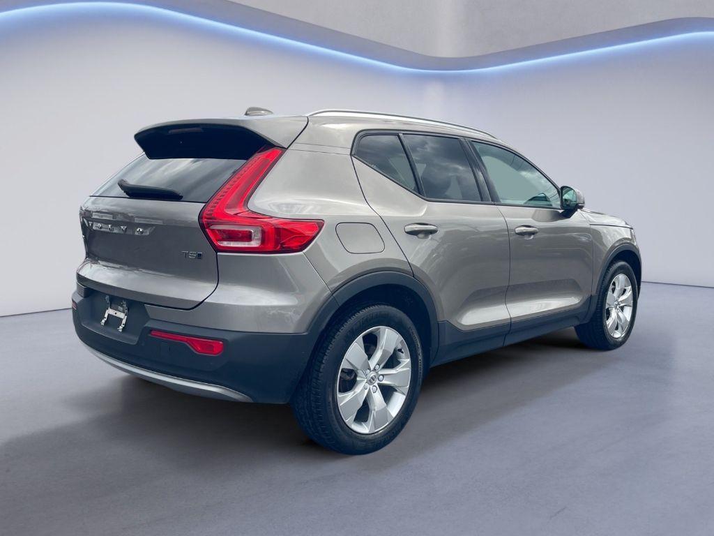 used 2022 Volvo XC40 car, priced at $22,900