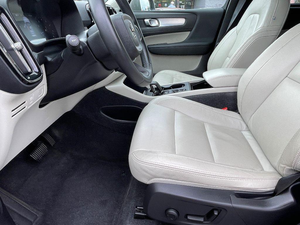 used 2022 Volvo XC40 car, priced at $22,900