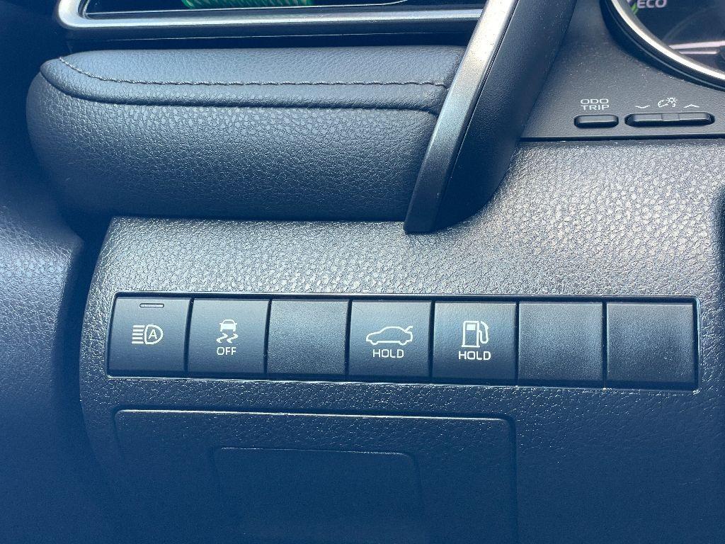 used 2024 Toyota Camry Hybrid car, priced at $20,500