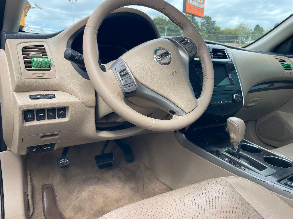 used 2014 Nissan Altima car