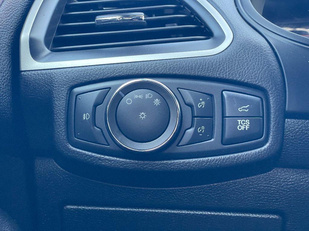 used 2022 Ford Edge car, priced at $24,900