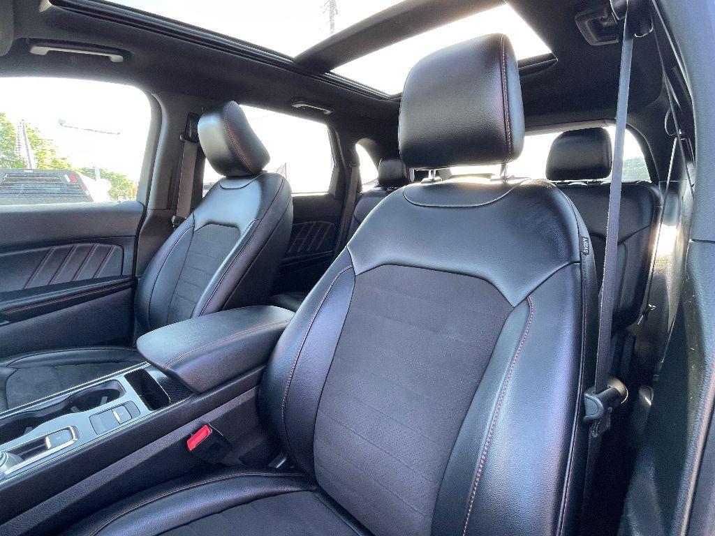 used 2022 Ford Edge car, priced at $24,900