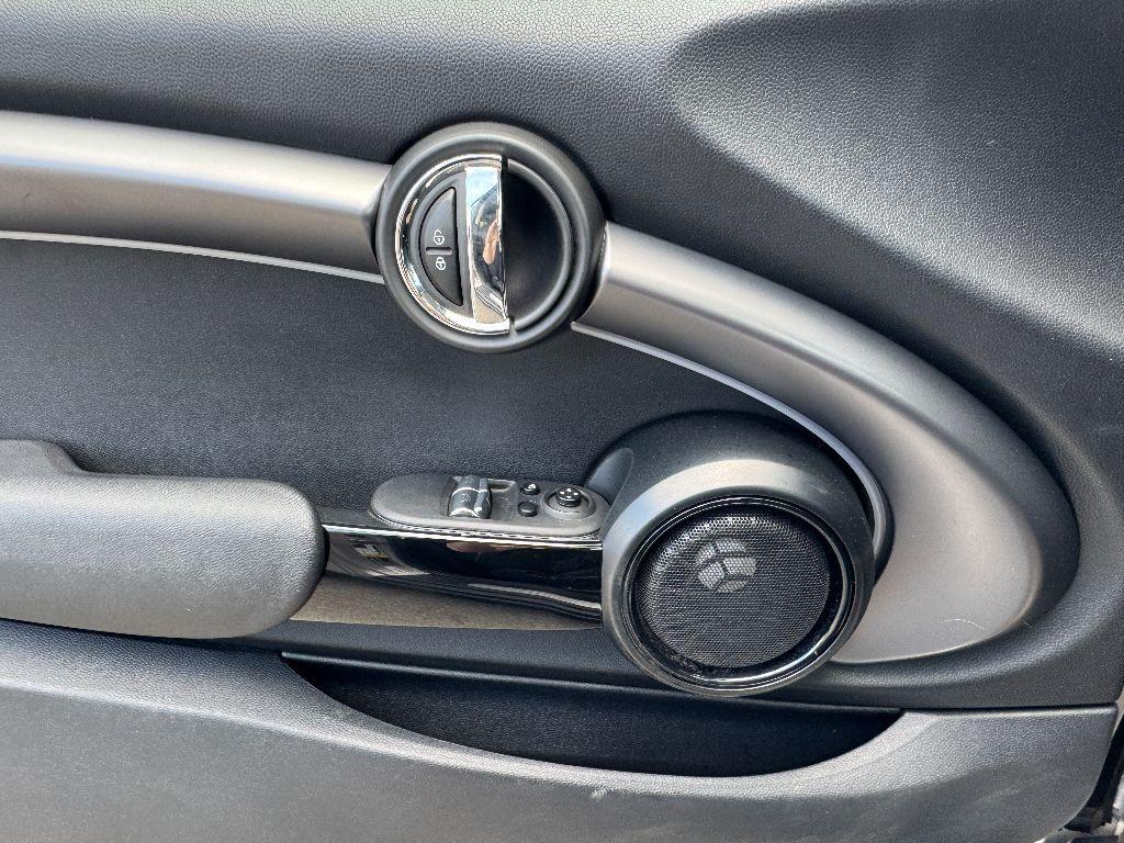 used 2022 MINI Hardtop car, priced at $23,350